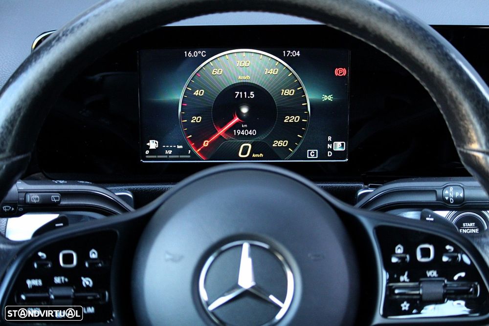 Mercedes-Benz GLB 200 d Progressive - 31