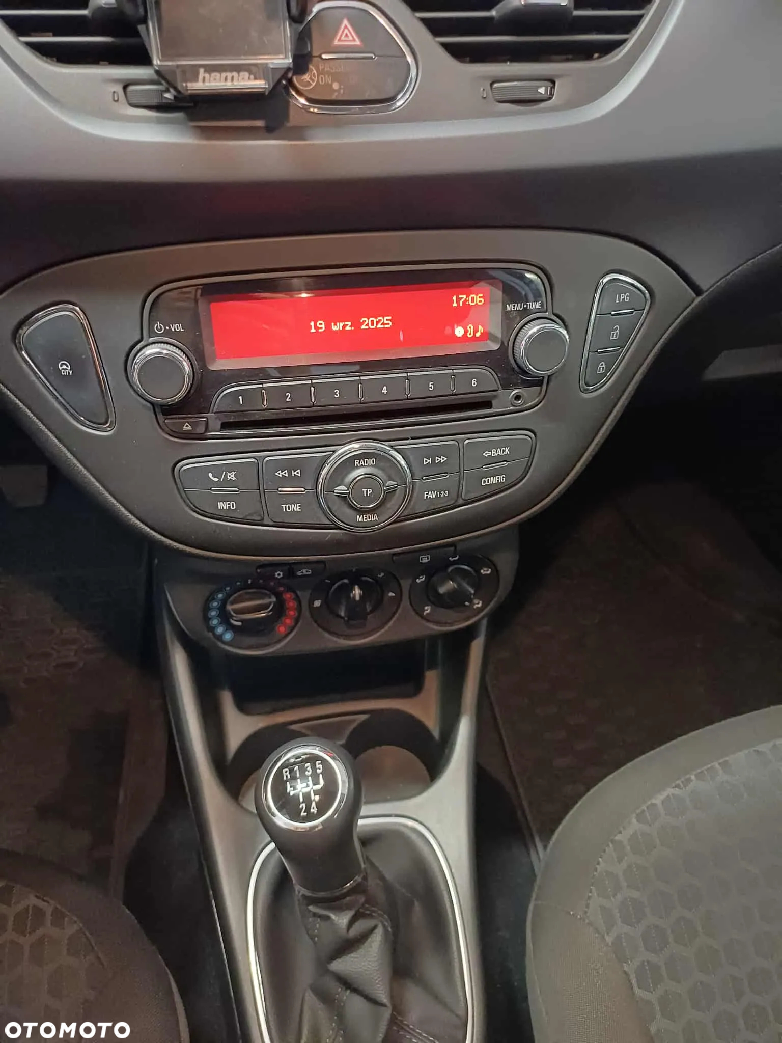 Opel Corsa 1.4 Enjoy - 9