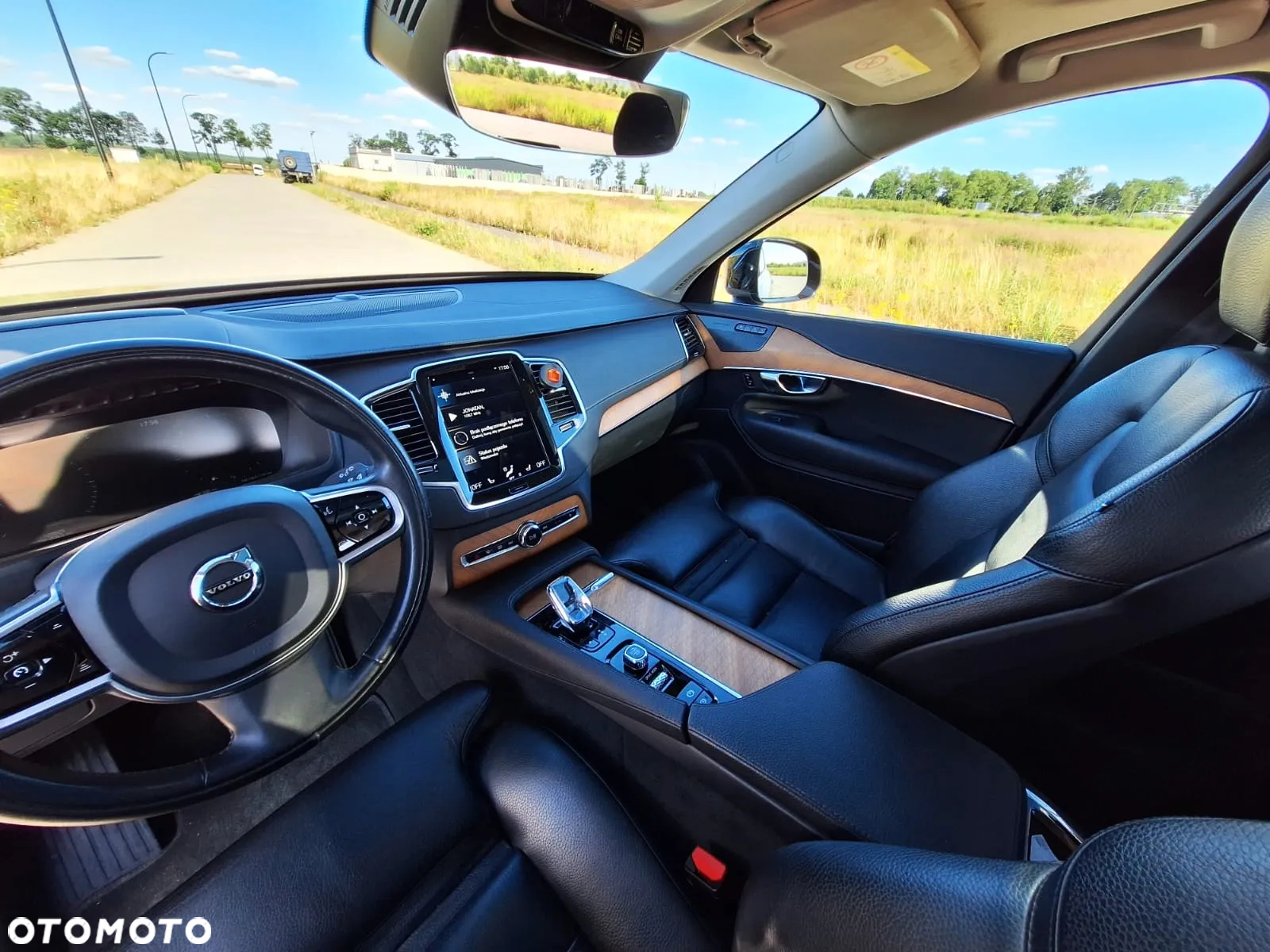 Volvo XC 90 B5 D AWD Momentum Pro - 18