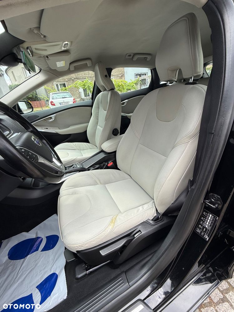 Volvo V40 D3 Geartronic Momentum - 9