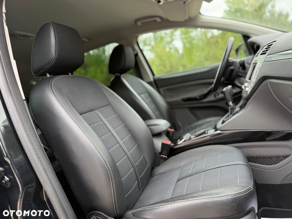 Ford Kuga 2.0 TDCi 4x4 Titanium - 20