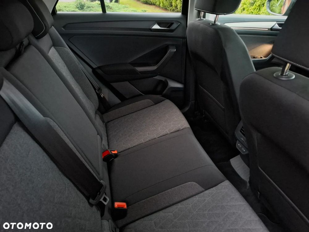 Volkswagen T-Roc 1.5 TSI OPF Move - 26