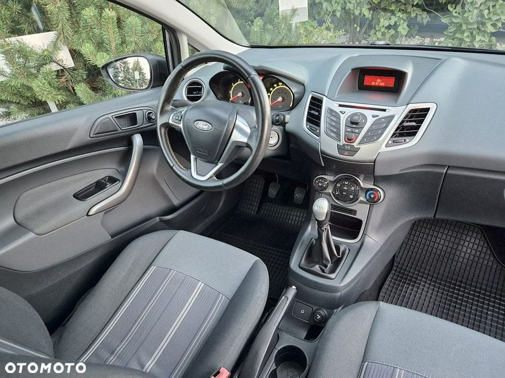Ford Fiesta 1.25 Trend - 11