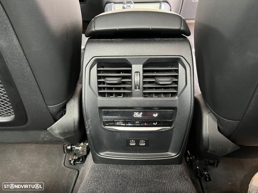 BMW 420 d Pack Desportivo M Auto - 36