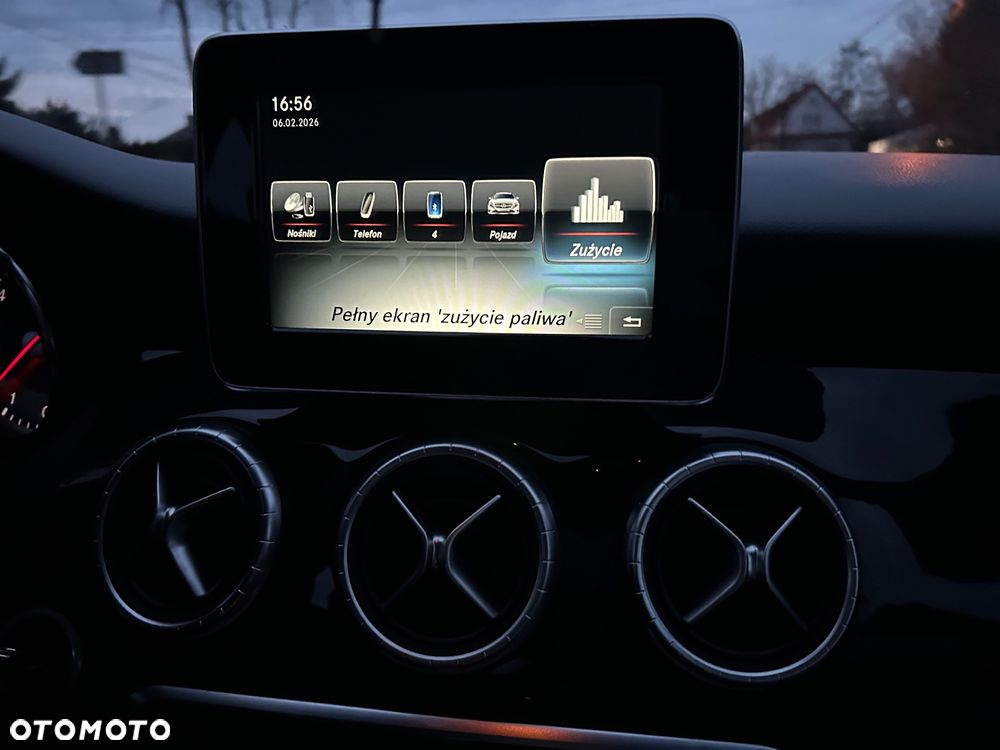 Mercedes-Benz CLA 250 4-Matic - 23