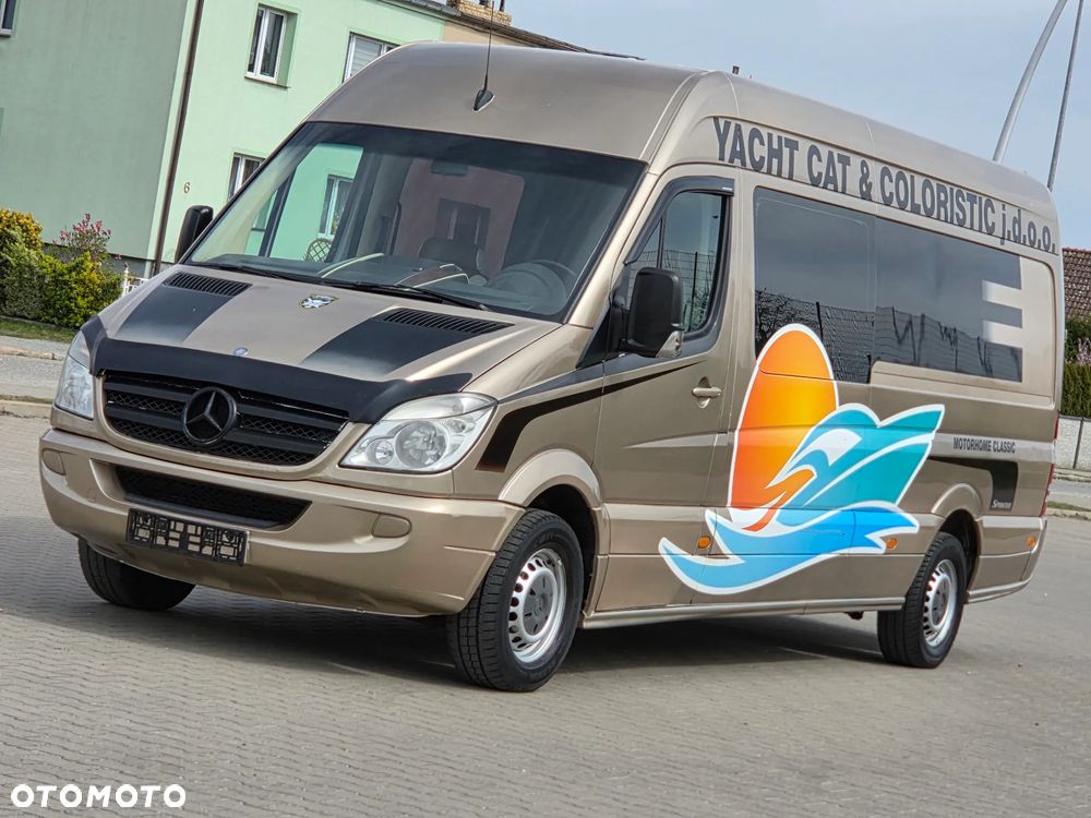 Mercedes-Benz Sprinter - 13