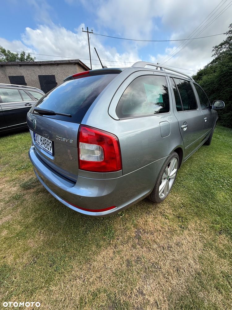 Skoda Octavia 2.0 TDI DPF RS DSG - 6