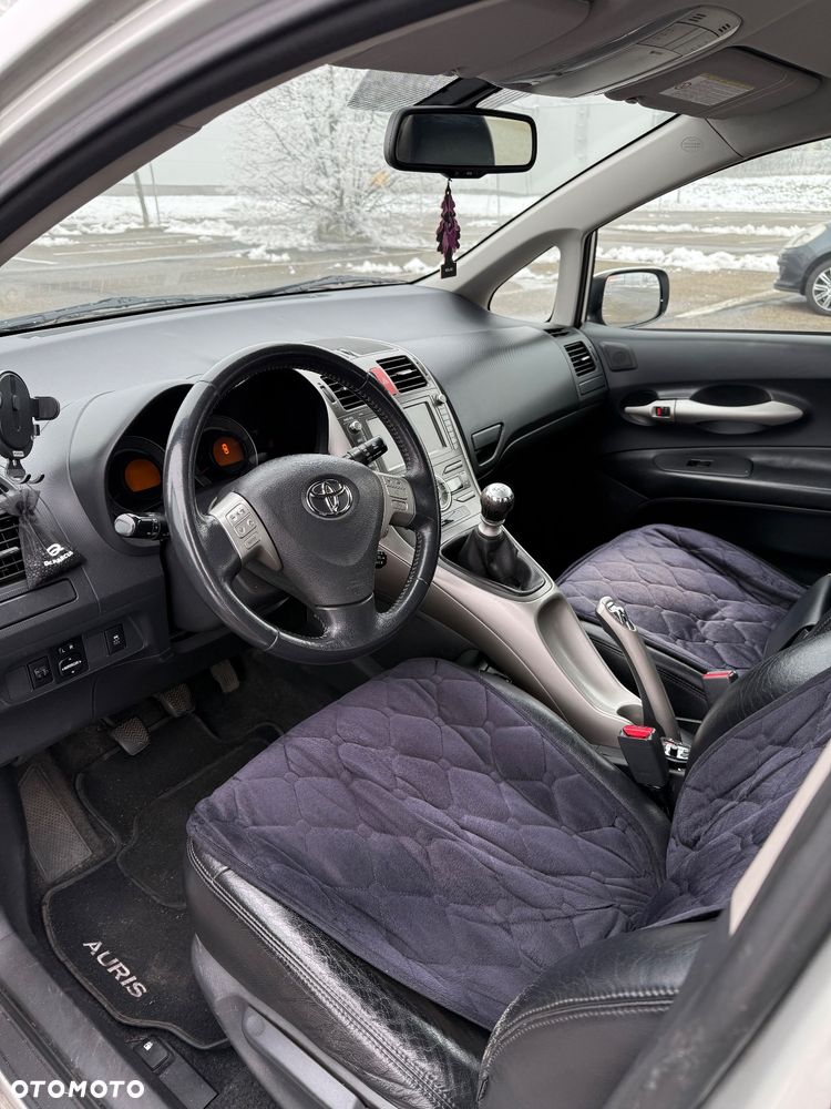 Toyota Auris 2.0 D-4D - 7