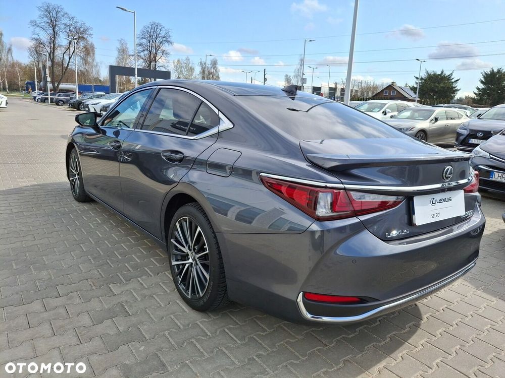 Lexus ES 300h Business Edition - 22