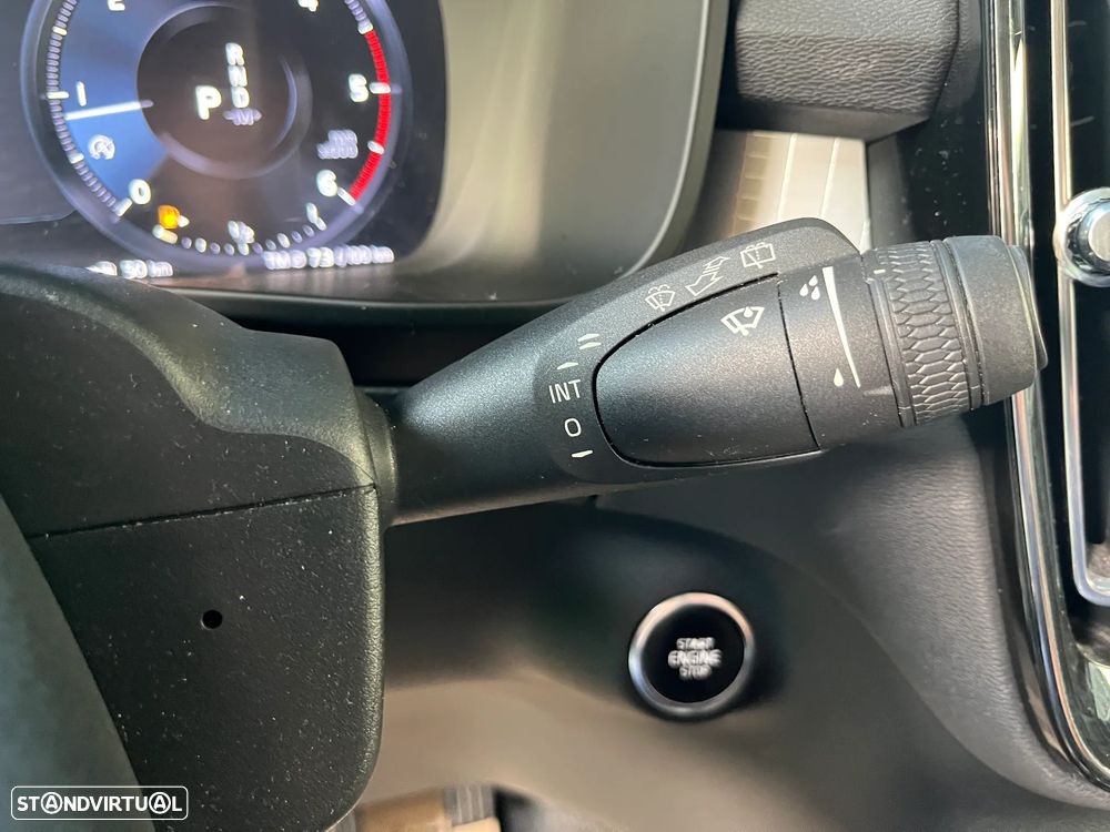 Volvo XC 40 2.0 D3 Momentum Geartronic - 18