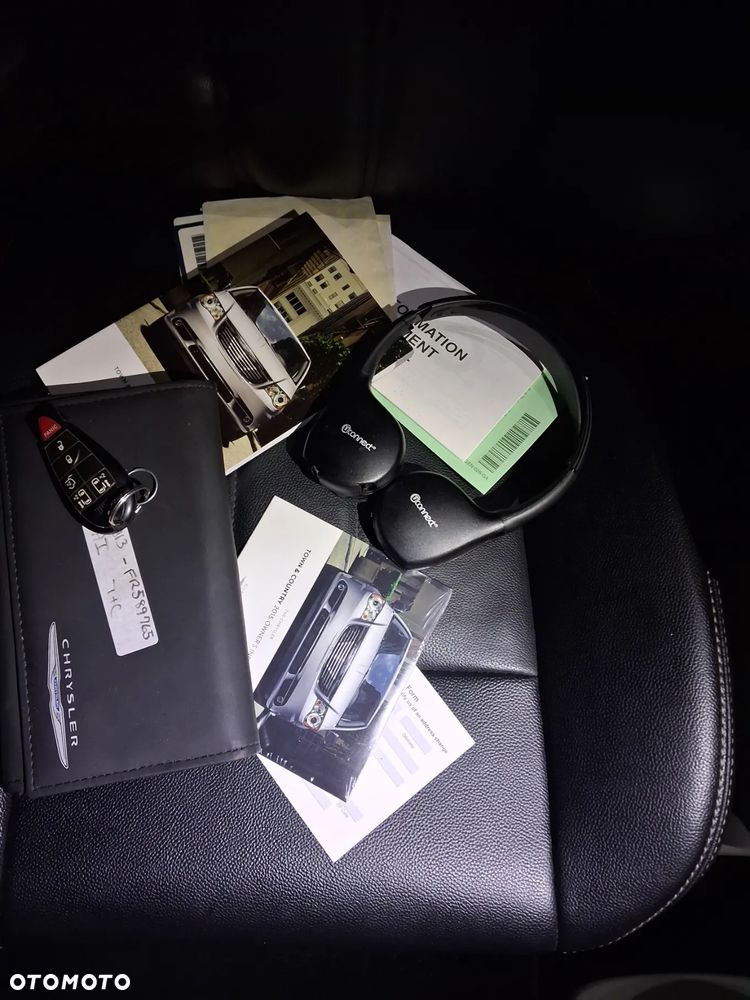 Chrysler Town & Country 3.6 Touring - 39