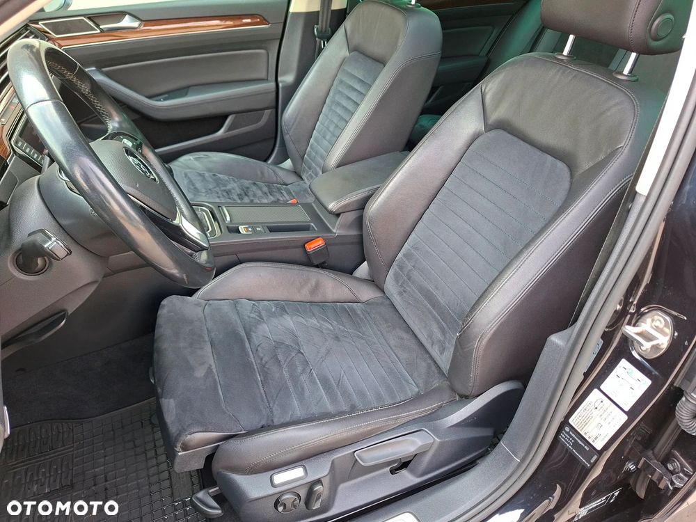 Volkswagen Passat 2.0 TDI (BlueMotion Technology) Highline - 23