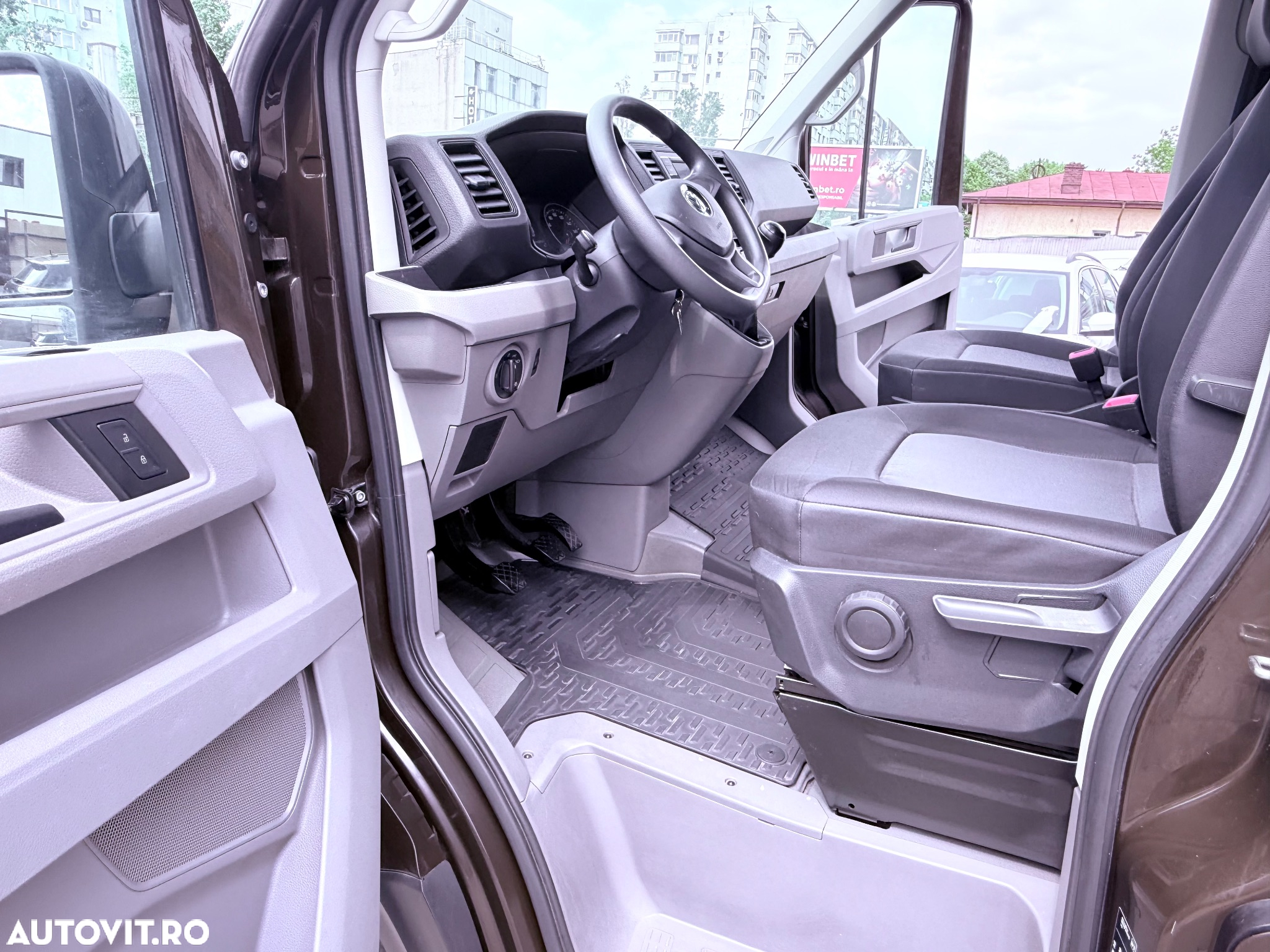 Volkswagen Crafter 3.5 CD Sasiu L3 FWD 103kW - 15