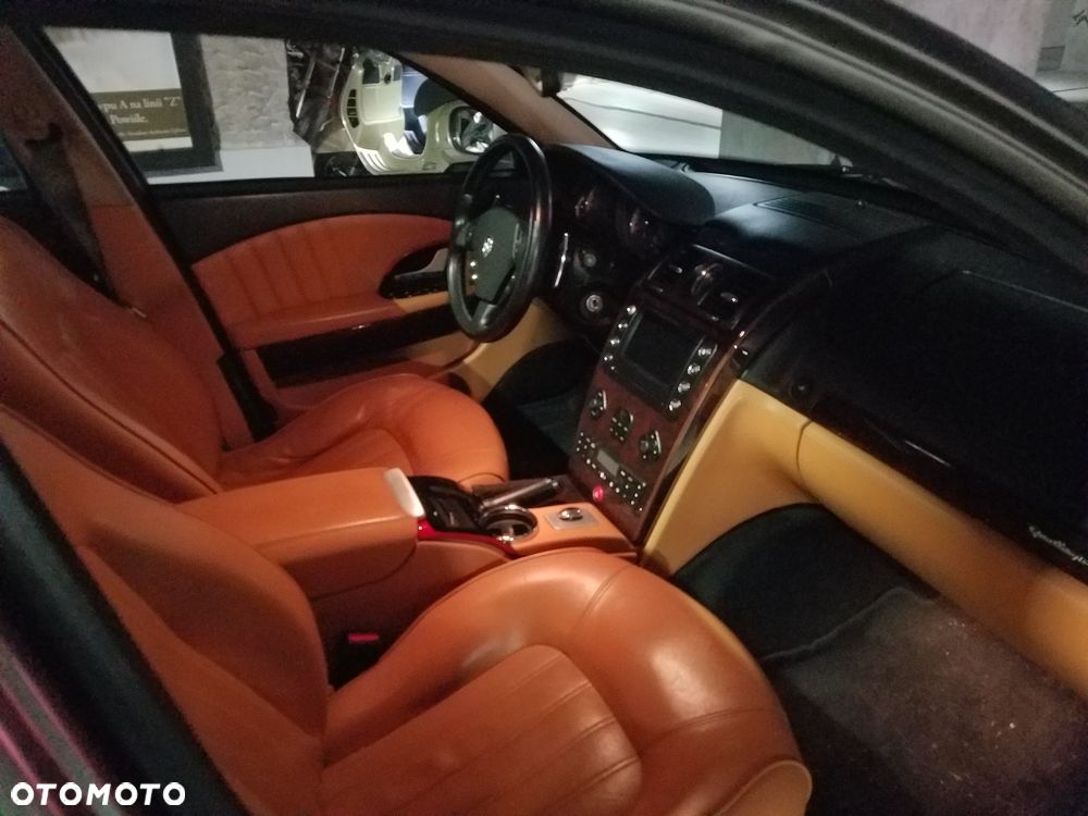 Maserati Quattroporte - 11