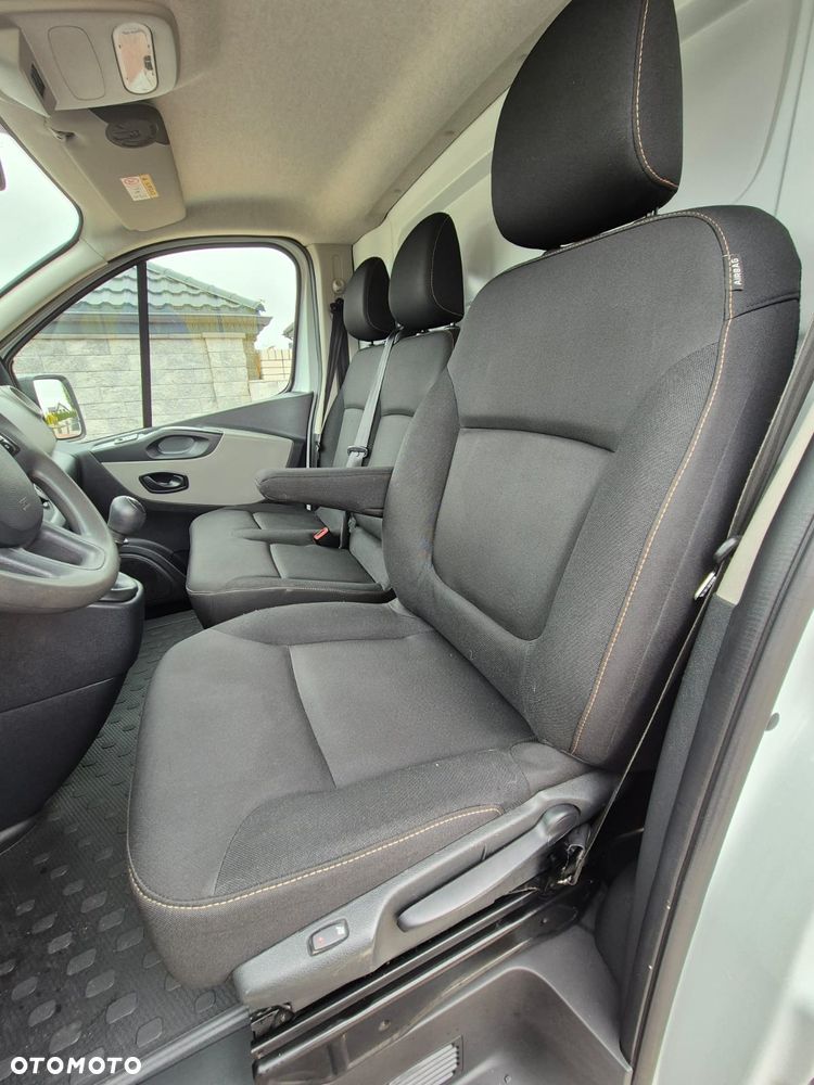 Renault Trafic Long 2016r 115Koni Nawi Kamera Klima Super stan 100% Bezwypadkowy - 21