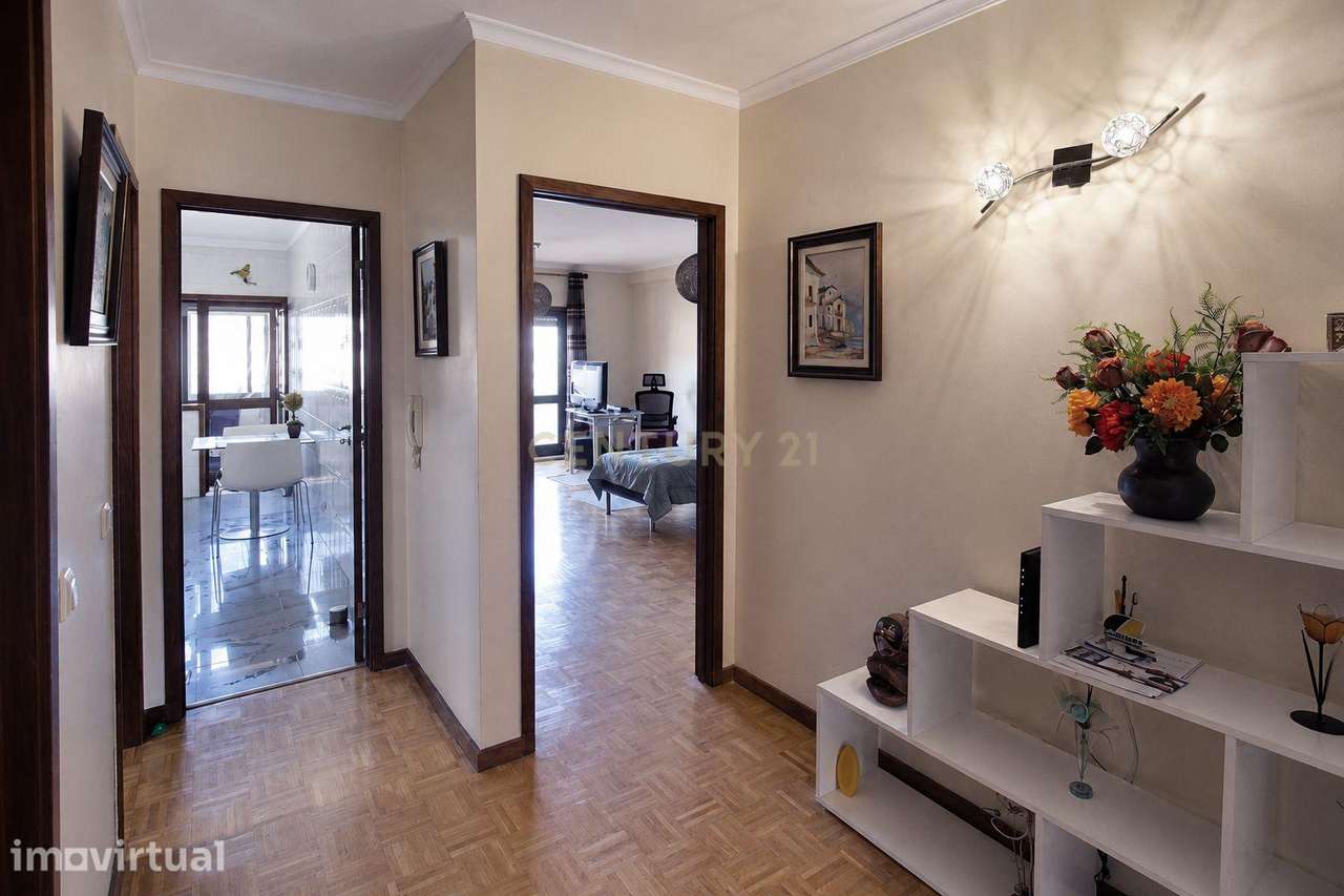 Apartamento T2+1 com Garagem, Varandas em Canidelo Vila Nova de Gaia - Grande imagem: 4/24