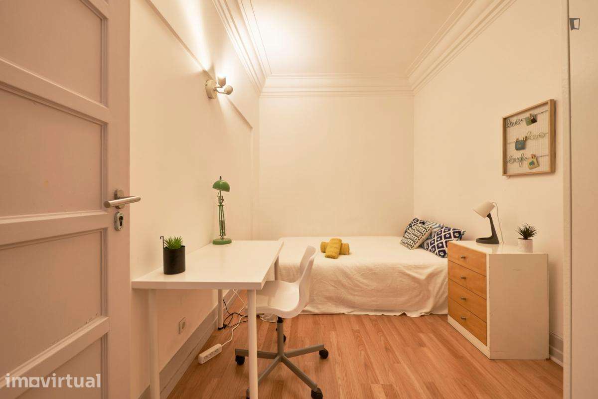 Quarto - localizado em Marquês de Pombal Lisbon - Grande imagem: 2/51