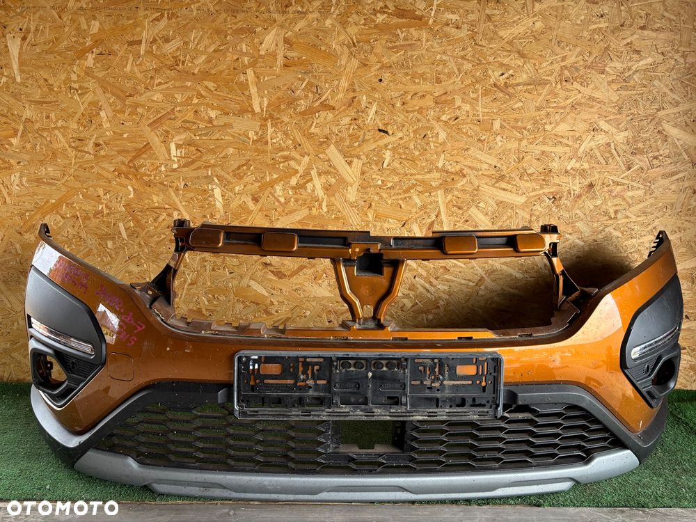 Dacia Sandero III Stepway zderzak przedni - 1