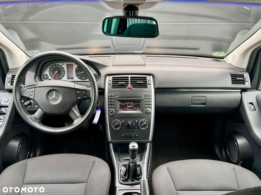 Mercedes-Benz Klasa B 180 BlueEFFICIENCY SPORT EDITION - 21
