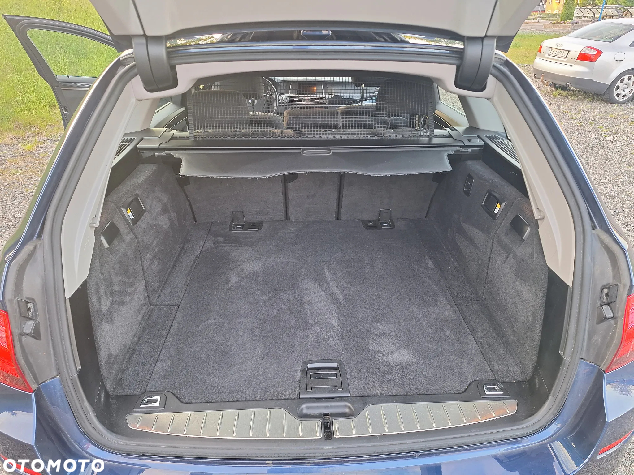 BMW Seria 5 518d - 12