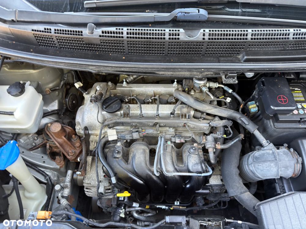Kia Carens ver-1-6-gdi-business-line - 35