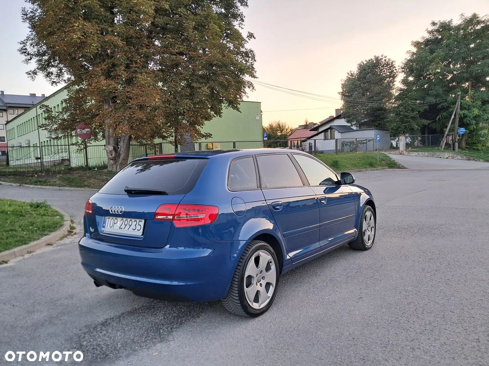 Audi A3 Sportback 1.6 Ambition - 4