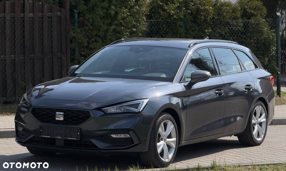 Seat Leon 1.5 eTSI OPF DSG FR Black Edition - 4