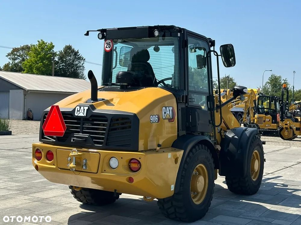 Caterpillar 906 - 14