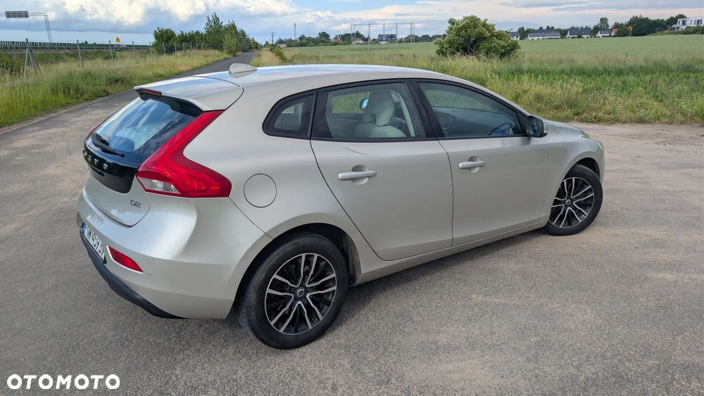 Volvo V40 D2 Drive-E Momentum - 7