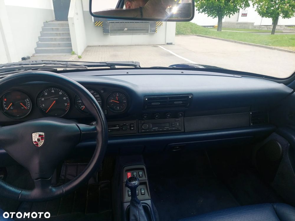 Porsche 911 Carrera - 13
