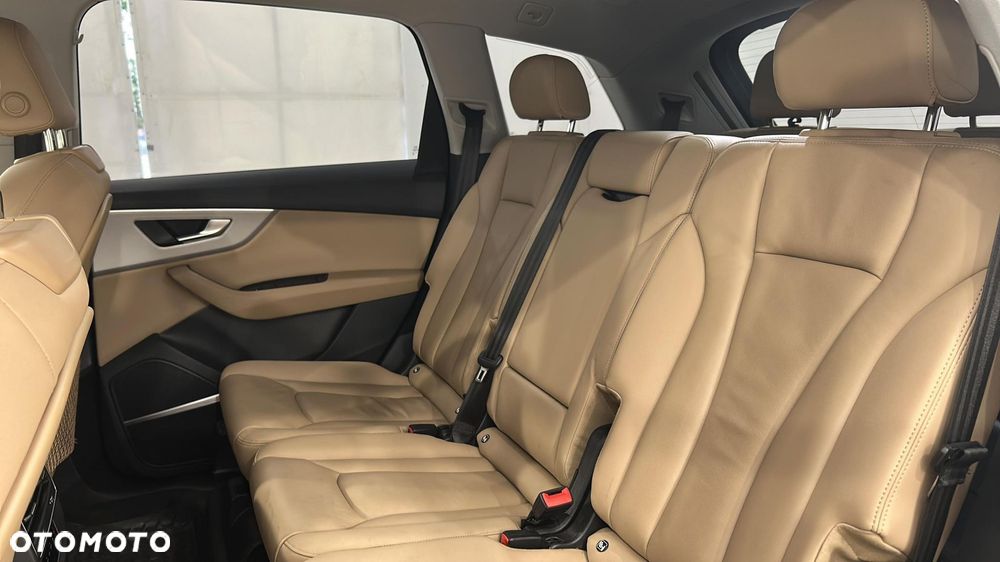 Audi Q7 55 TFSI quattro tiptronic - 13