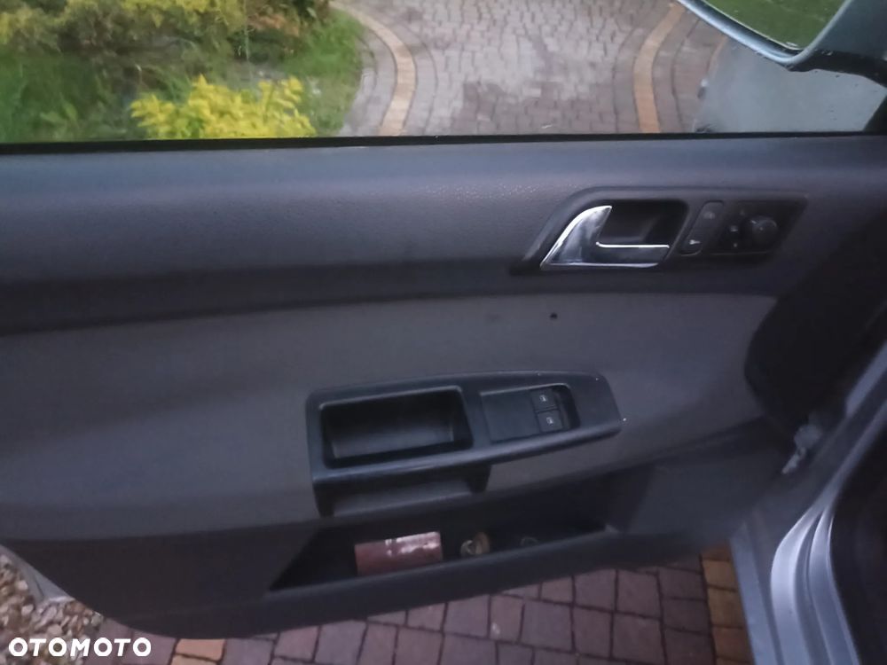 Volkswagen Polo - 10