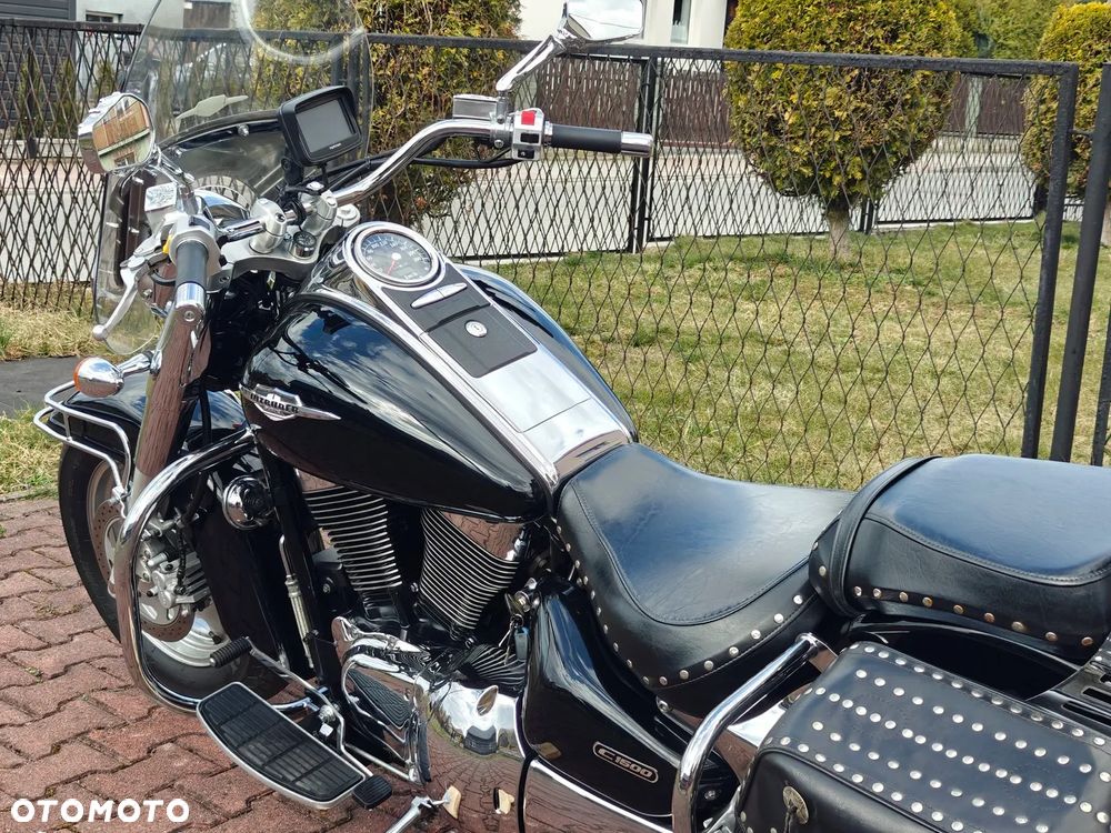 Suzuki Intruder - 26