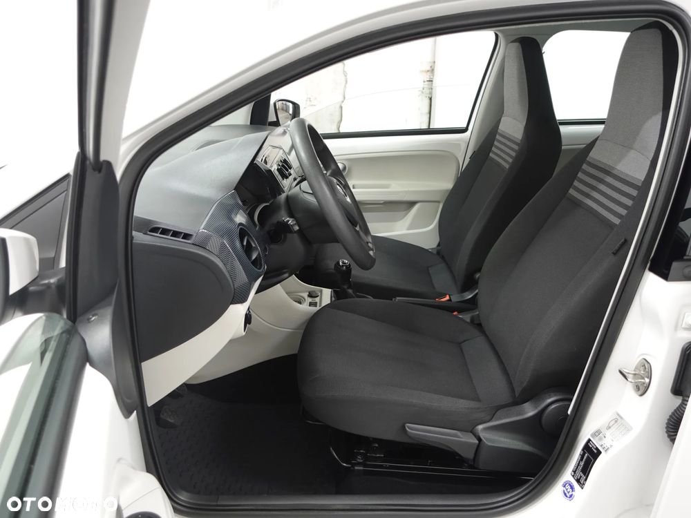Volkswagen up! - 19