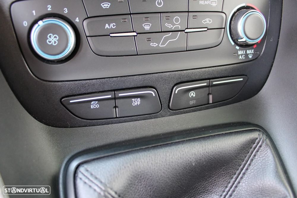 Ford Transit-Connect - 25