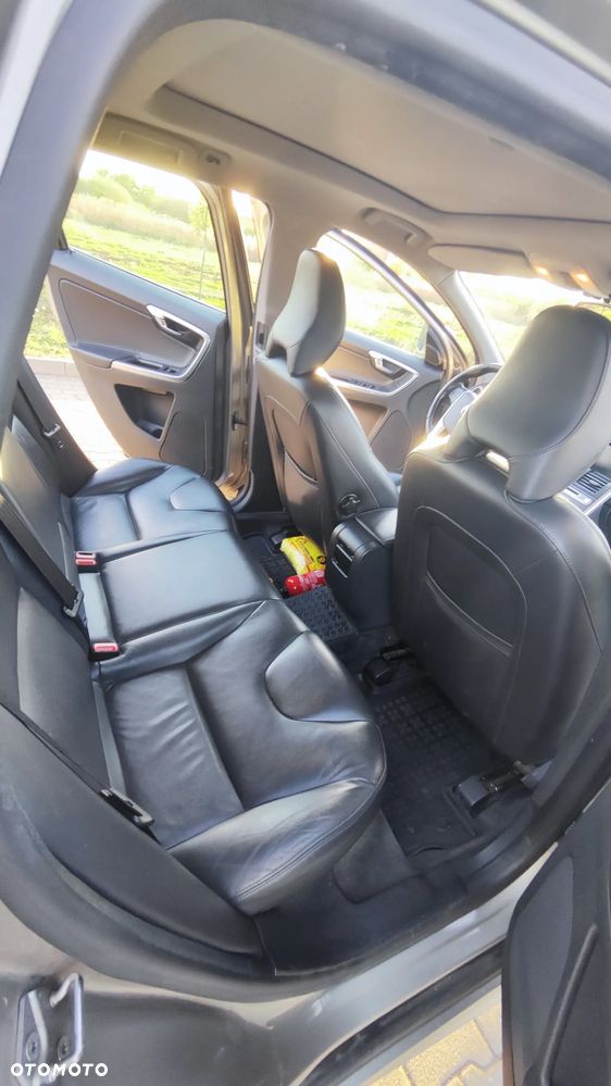 Volvo XC 60 D5 AWD Summum - 13