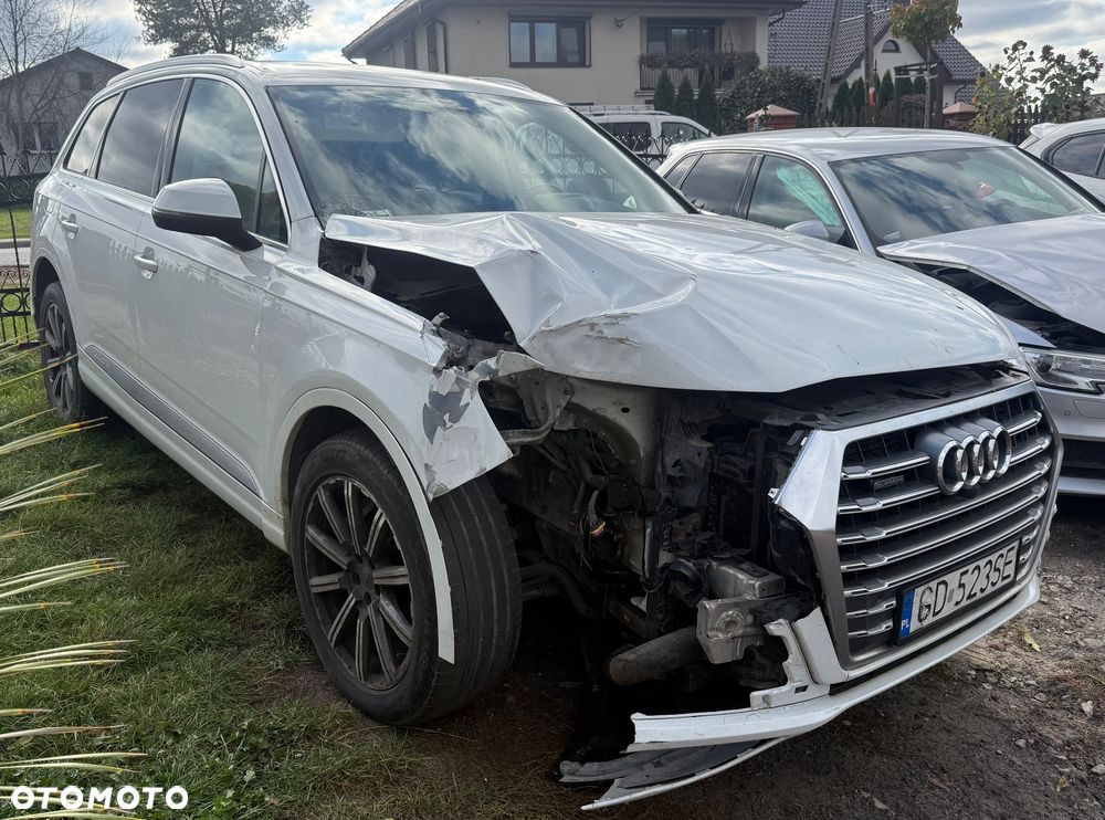 Audi Q7 3.0 TFSI Quattro Tiptr - 6
