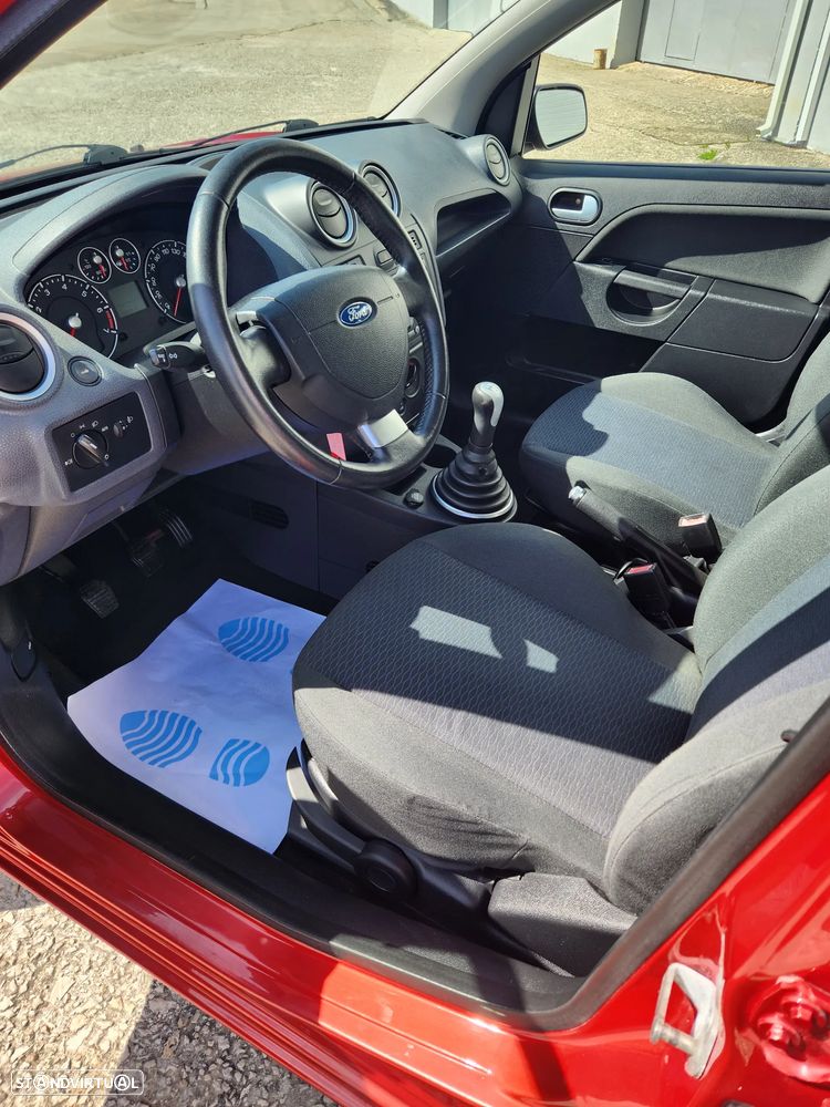 Ford Fiesta 1.4 Ghia Durashift EST - 10