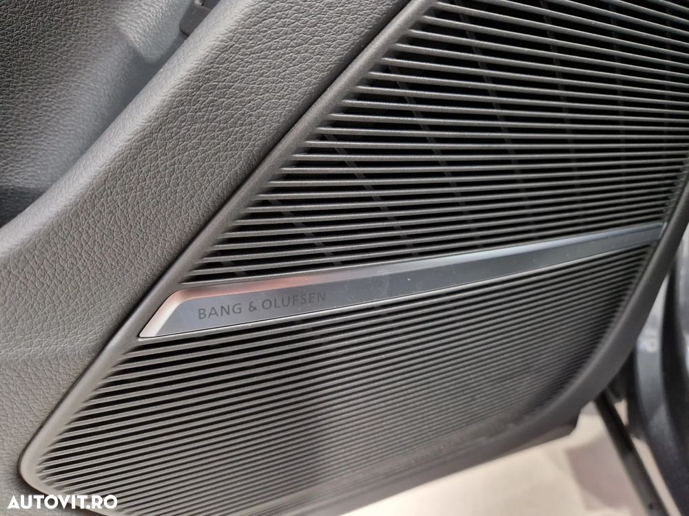 Audi Q8 55 TFSI e quattro Tiptronic PHEV - 16