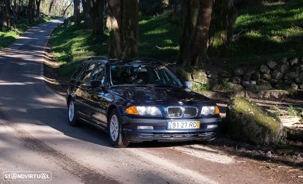 BMW 320 d Touring Séc.XXI - 1