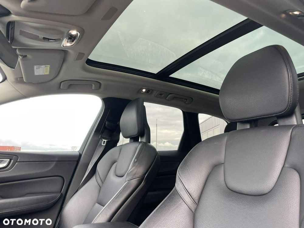 Volvo XC 60 T5 Momentum - 22