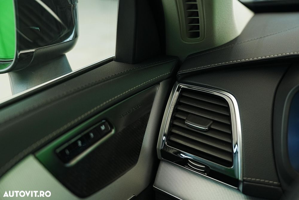 Volvo XC 90 B5 D AWD Plus Bright - 21