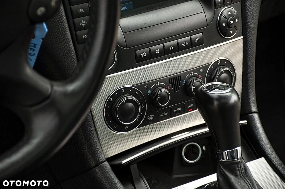 Mercedes-Benz CLK 320 CDI 7G-TRONIC Avantgarde - 33