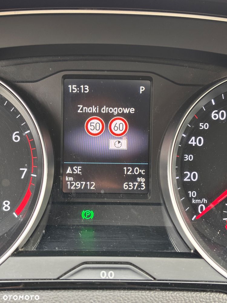Volkswagen Passat - 12