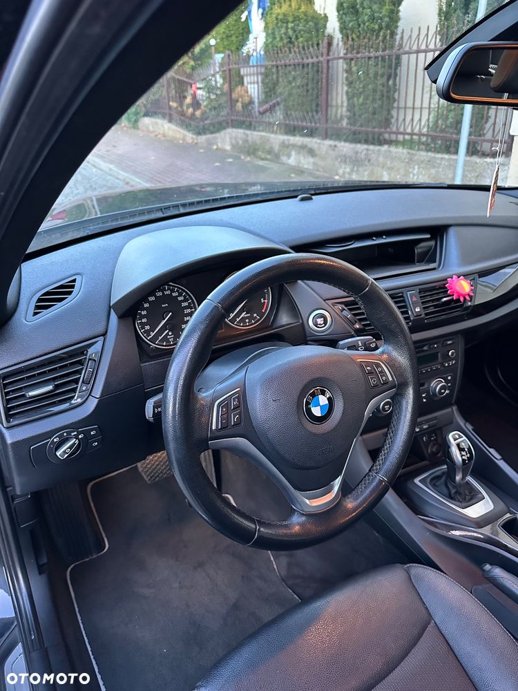 BMW X1 xDrive18d - 12