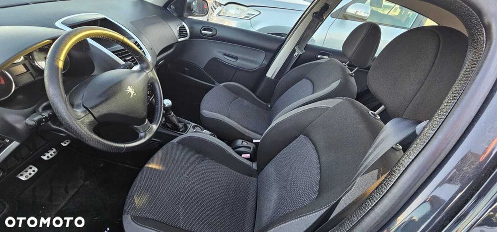 Peugeot 206 plus - 6