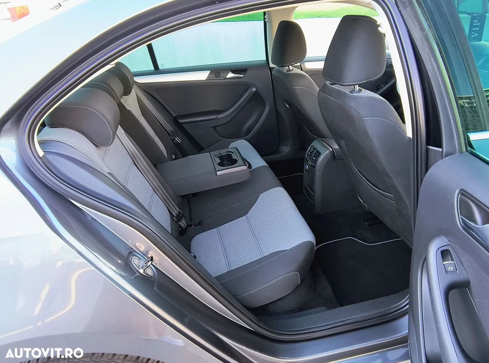 Volkswagen Jetta 1.4 TSI DSG Highline - 9