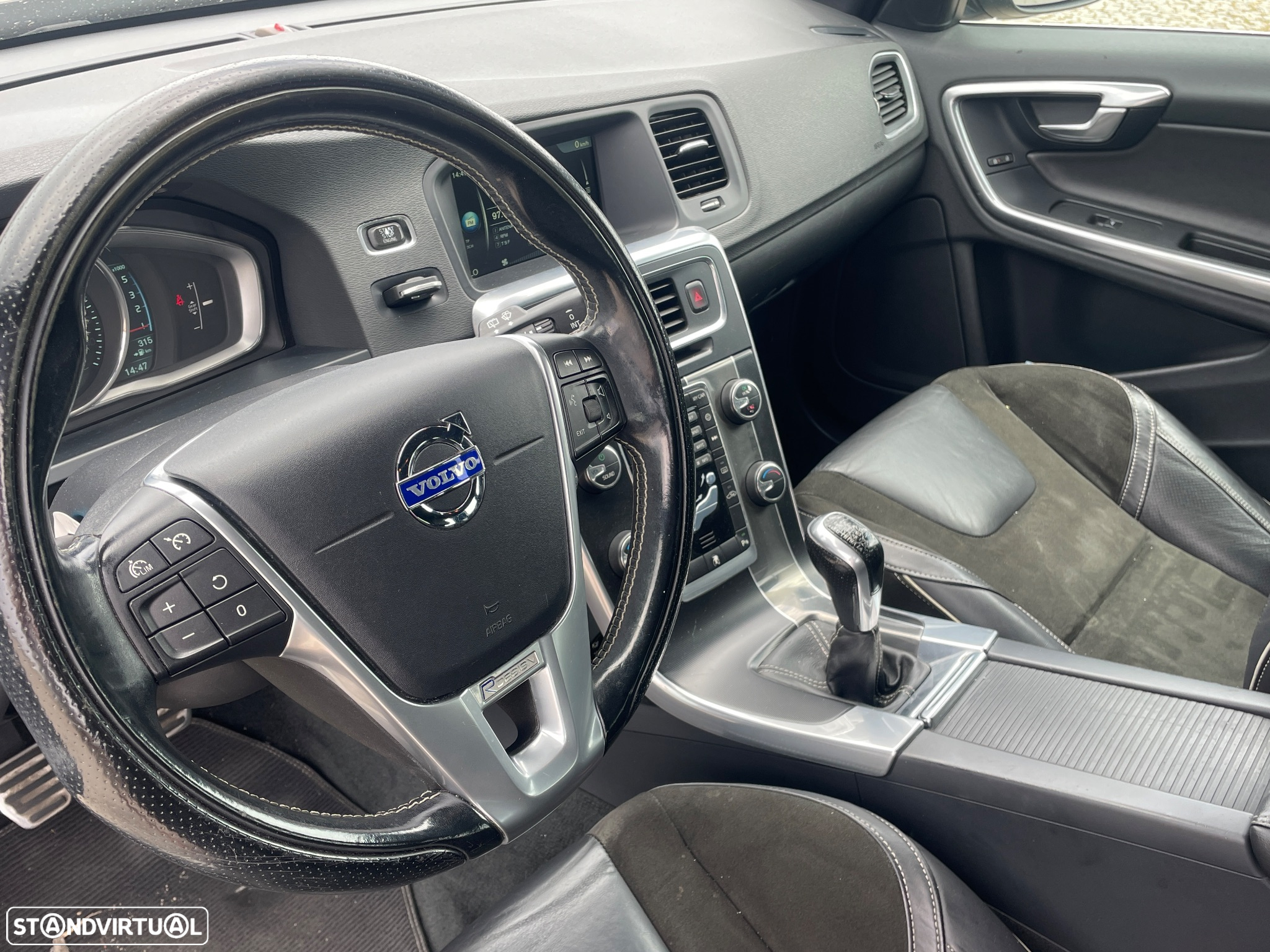 Volvo V60 2.0 D4 R-Design - 5