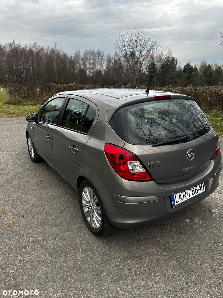 Opel Corsa 1.2 16V Essentia - 6