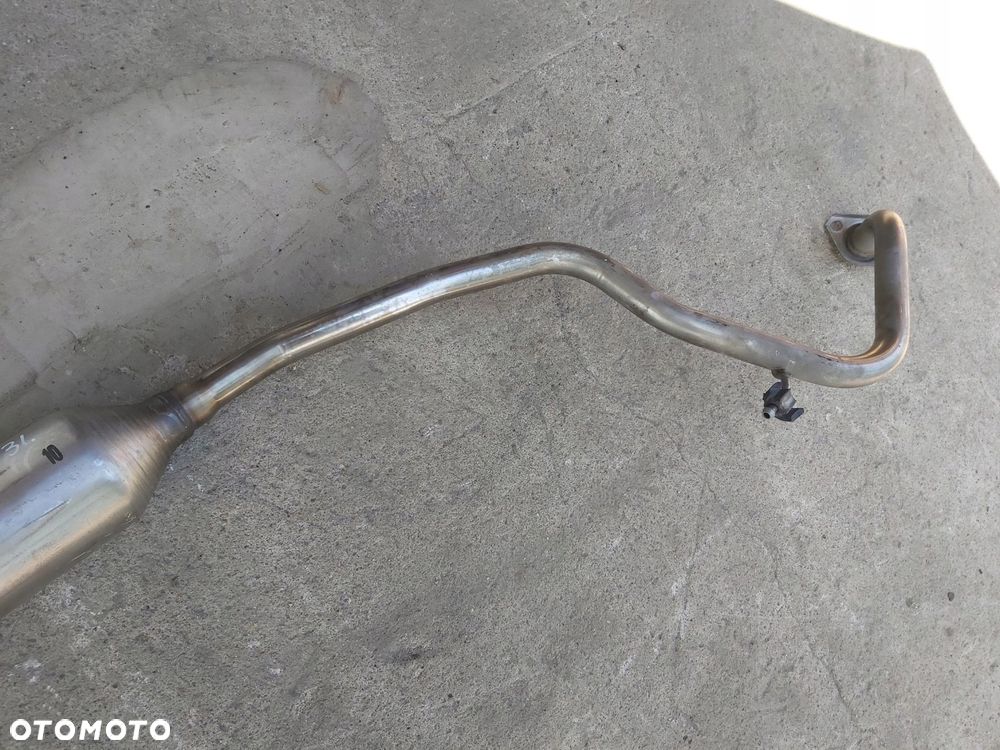 Toyota Yaris IV Cross 1,5 tłumik środkowy katalizator A65 - 4